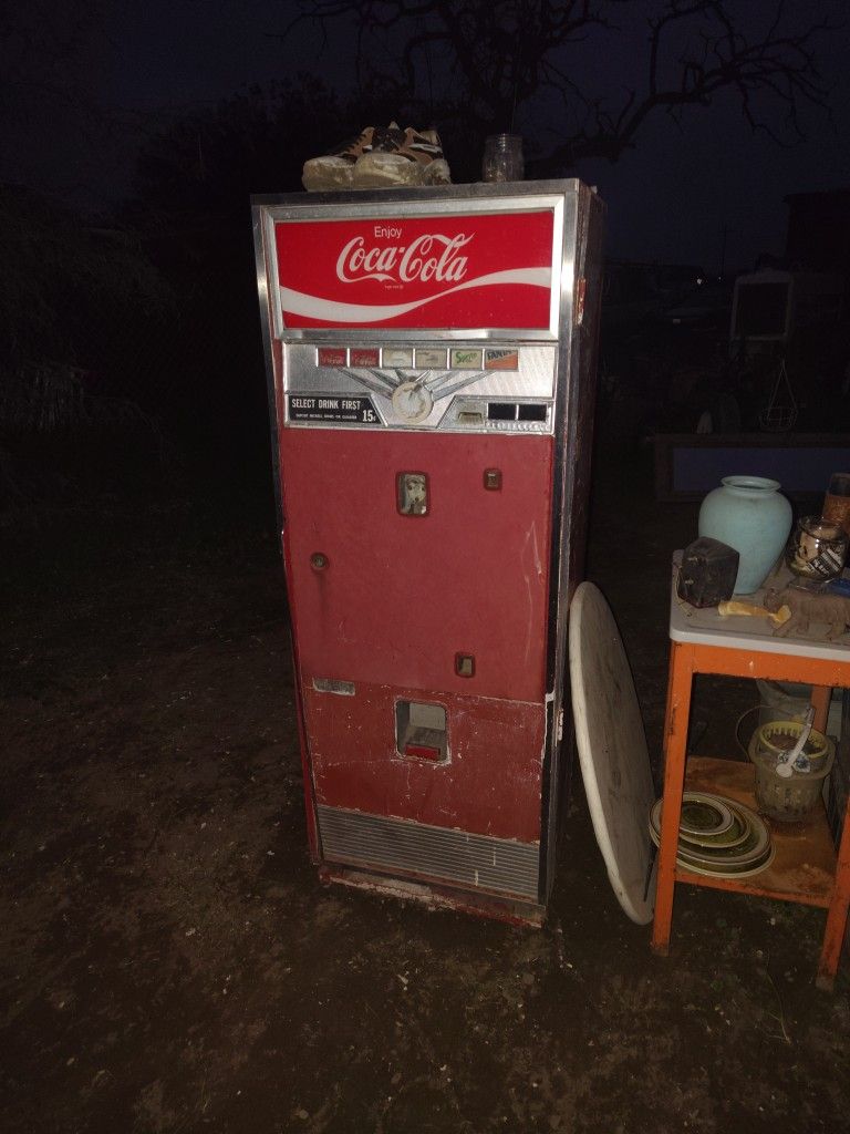 Coca Cola Machine