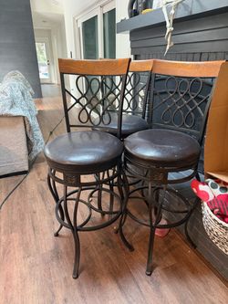 3 Bar Stools