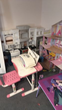 Set table easy, bake oven desk and dollhouse