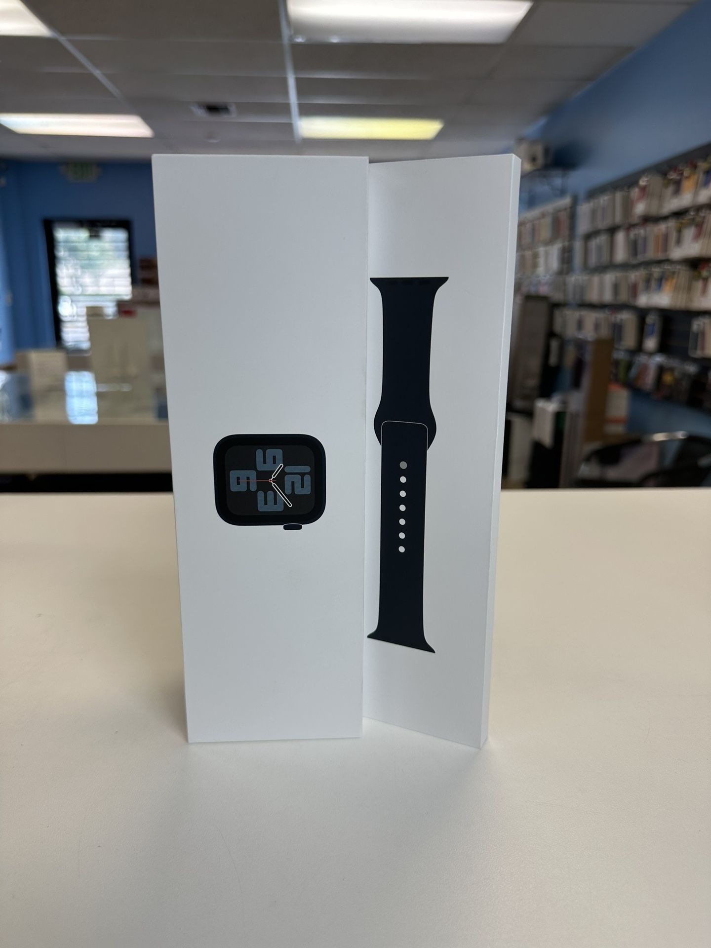 Apple Watch SE (Gen 2) 44mm Midnight New With Full Year Apple Warranty