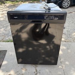 WHIRPOOL BLACK DISHWASHER LAVAPLATOS MUY BUENO