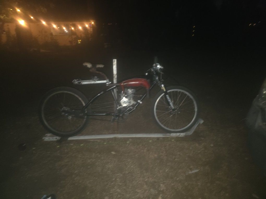 BIKE RACK, HITCH MOUNTED, EXTRA HEAVY DUTY, HOME MADE