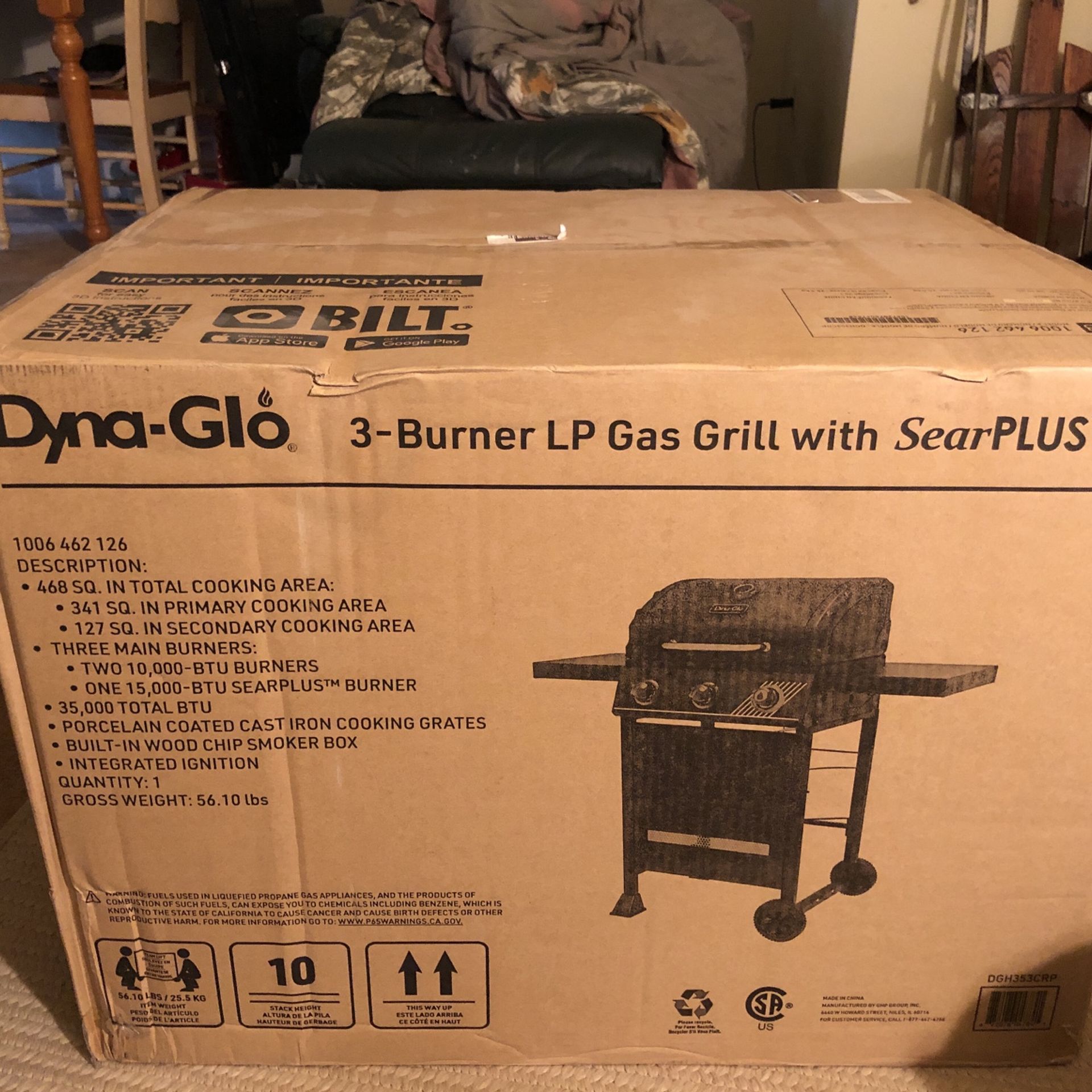 New in the box Dyna-Glo Three burner LP gas grill with Searplus for ...
