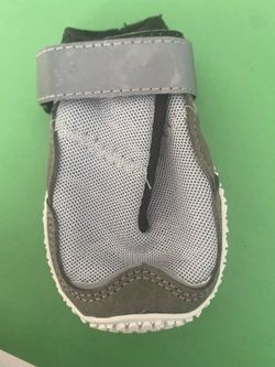 Size7 dog shoe 2 pairs