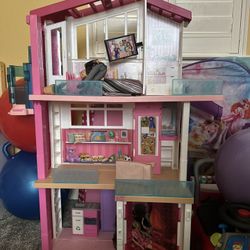 Barbie DollHouse 