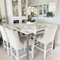 dinning room table 