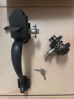 Door Bolt With Handle 