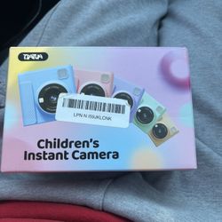 Childrens instant camera 