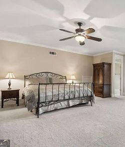 King bedroom suite- very good condition