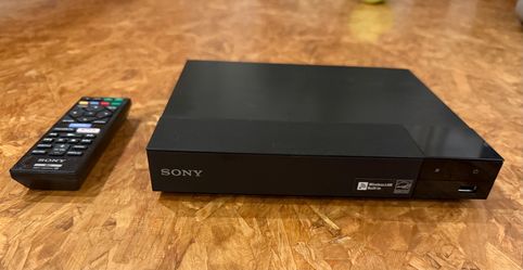 Sony Blu-Ray / DVD player with WiFi