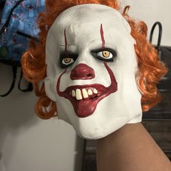 Never Used Pennywise Mask 