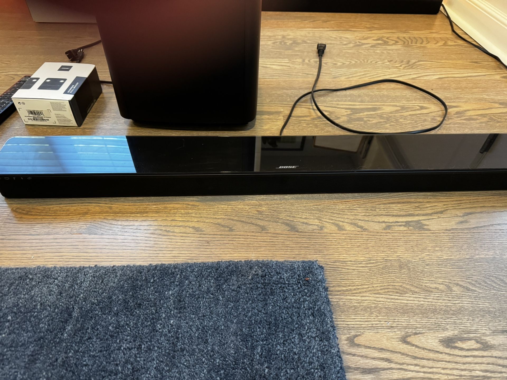 Bose SoundTouch 300 Soundbar + Acoustimass 300 Subwoofer + Wall Mount
