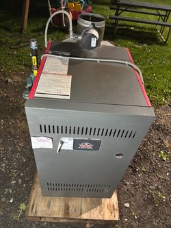 Crown 175,000 Btu hot water boiler model AWR175BNT3SU1