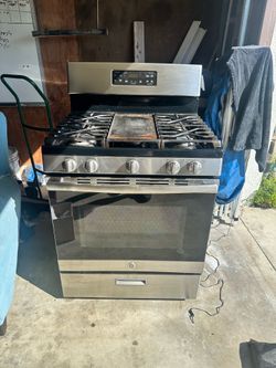 GE stove/range
