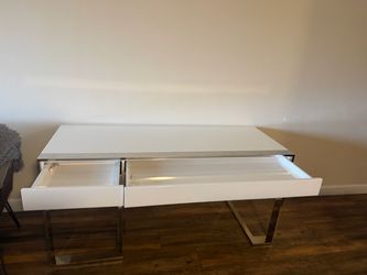 White lacquer desk/console