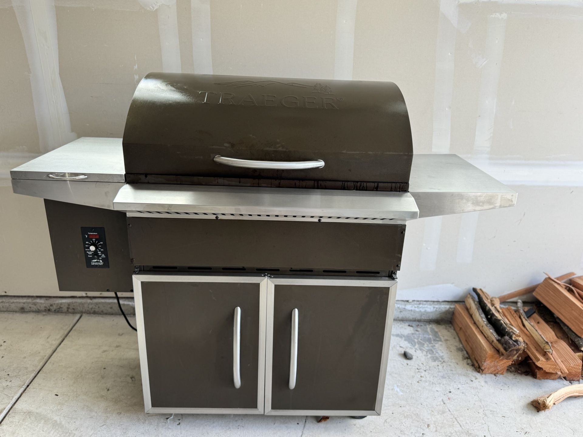 Traeger With Cover