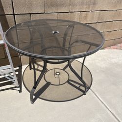 Outdoor Round Table