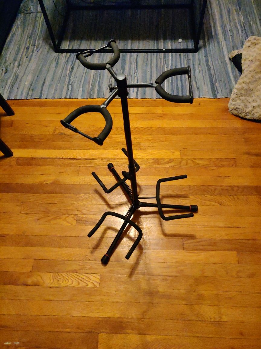 Triple Guitar Stand 