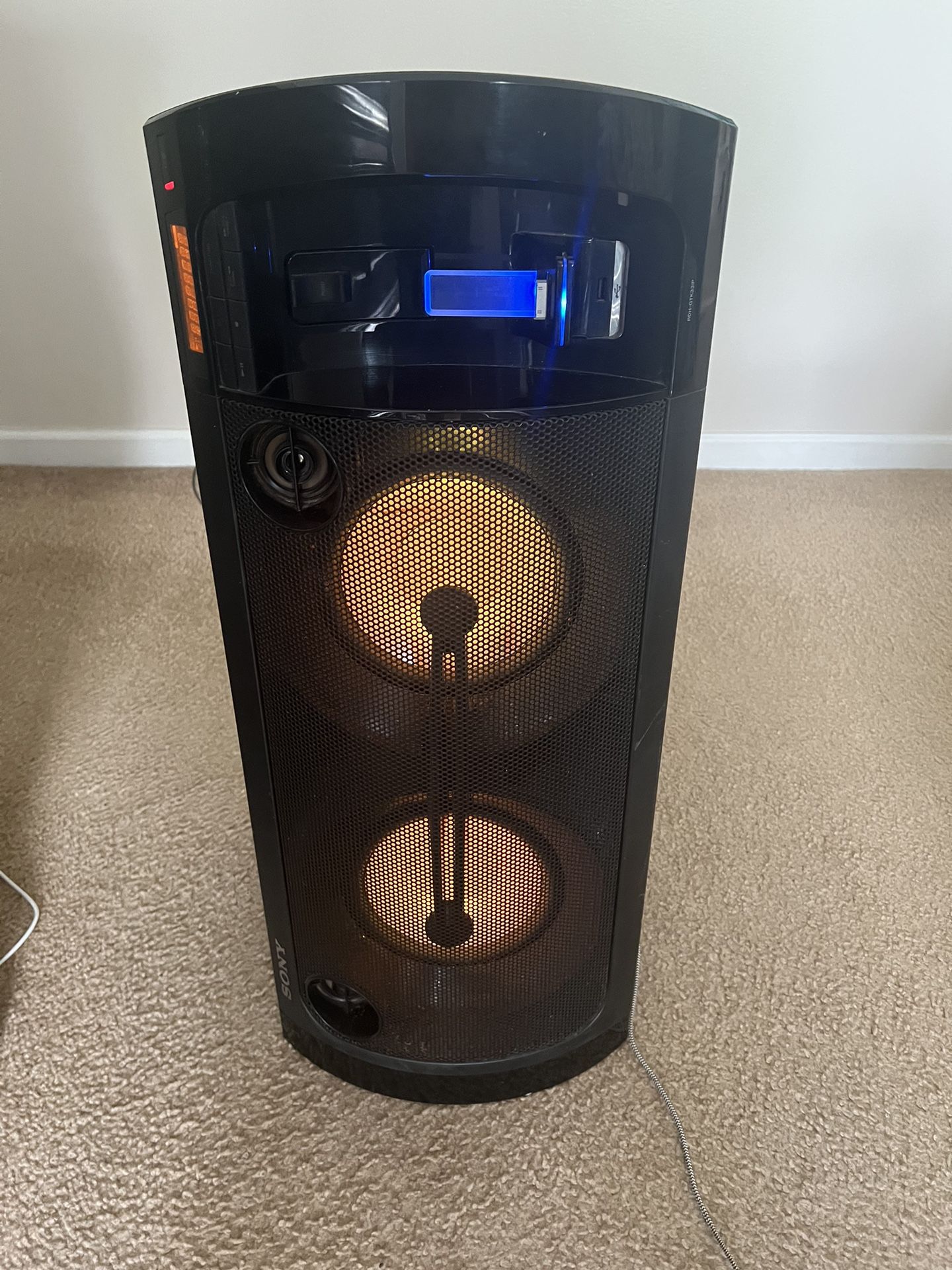 Sony RDH-GTK33iP Professional Karaoke DJ IPhone Compatible Speaker AUX No Bluetooth LED 420 Watts $280 MSRP Works great with very loud sound and grea