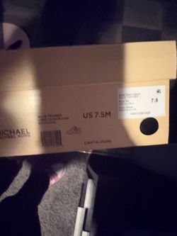Michael kors sneakers size 7.5