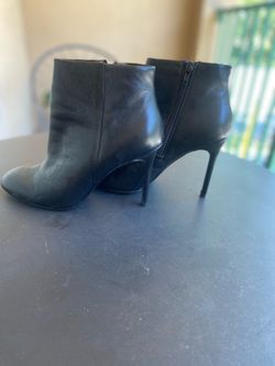 Banana Republic Black Leather Stiletto ankle Bootie