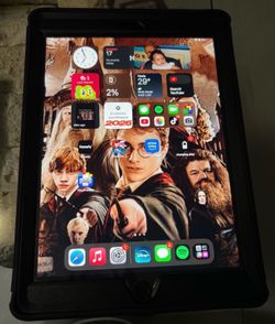 apple ipad 6th generation 9.7 With New Headphones And Otterbox  Case