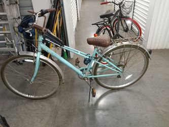 Nice bike blue chewing