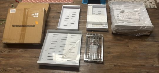 Pull out cabinet organizer