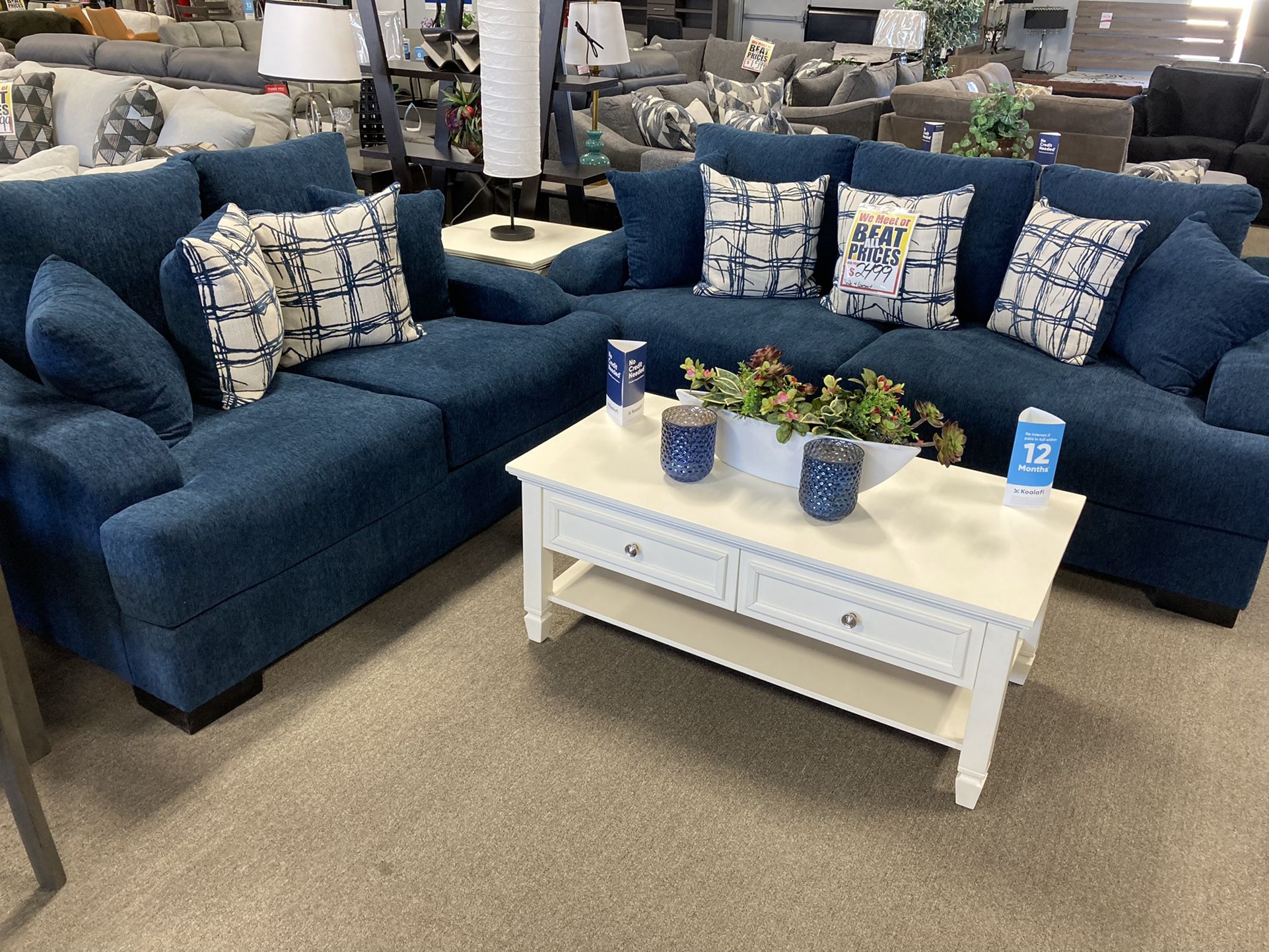 Lovely Sofa &Loveseat ✨💙 Easy Financing Available ✨🤍Free Delivery 🚚