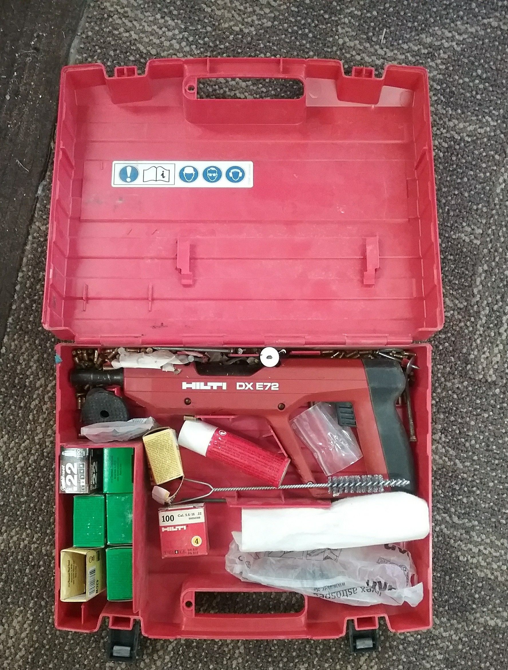 Hilti DX E72 Powder Actuated Nailer Nail Gun DXE72 Set 1092 negotiable