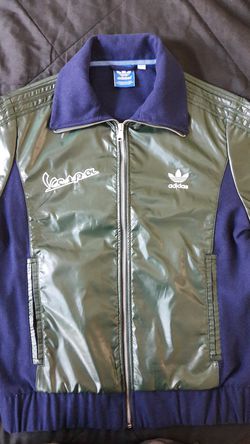 Doblez carencia jueves Adidas Vespa Europa TT jacket Size L for Sale in Brooklyn, NY - OfferUp