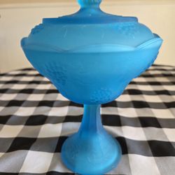 Frosted Blue Satin Indiana Glass Lidded Pedestal Compote Bowl Harvest Grape Candy Dish 10" Vintage