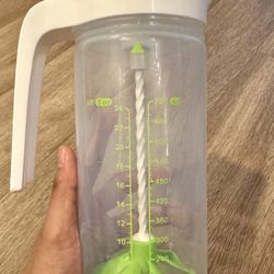 Munchkin Formula Mixing and Breast Milk Storage Pitcher