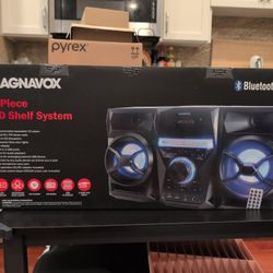 Magnavox 3-piece CD Shelf System