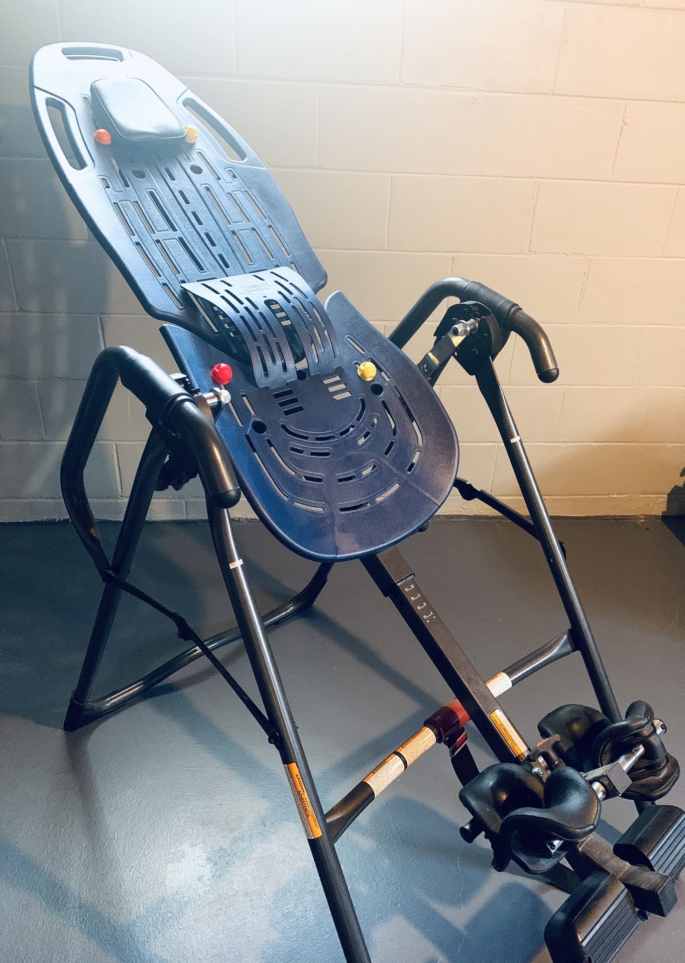 Teeters EP 560 Inversion Table