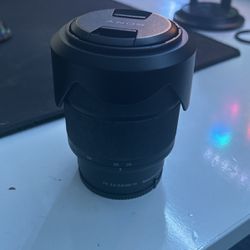 Sony 28-70 FE 3.5-5.6 Lens