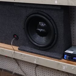 1600w Massive Amp. Skar 2-12 Inch Car Speakers In Truck Box. Pioneer Car Stereo 