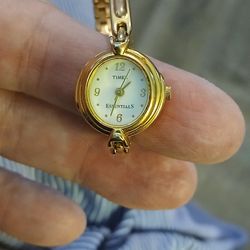 Womens Timex Esstentials Watch