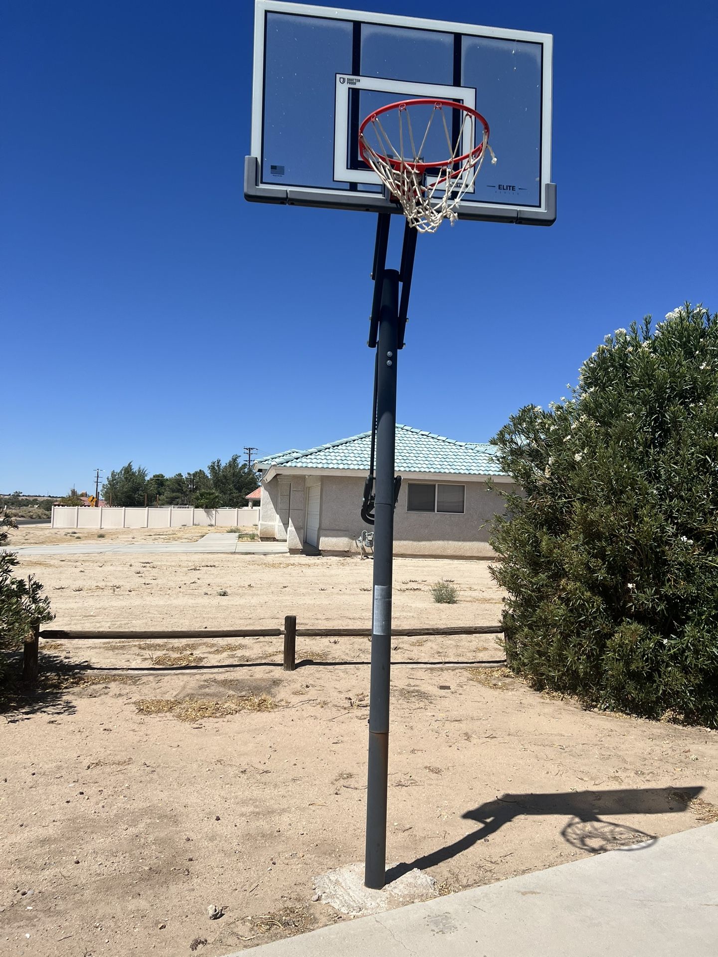Lifetime Adjustable Height 7.5’-10’ & 54” Acrylic In Ground Basketball Hoop System In Used Good Condition