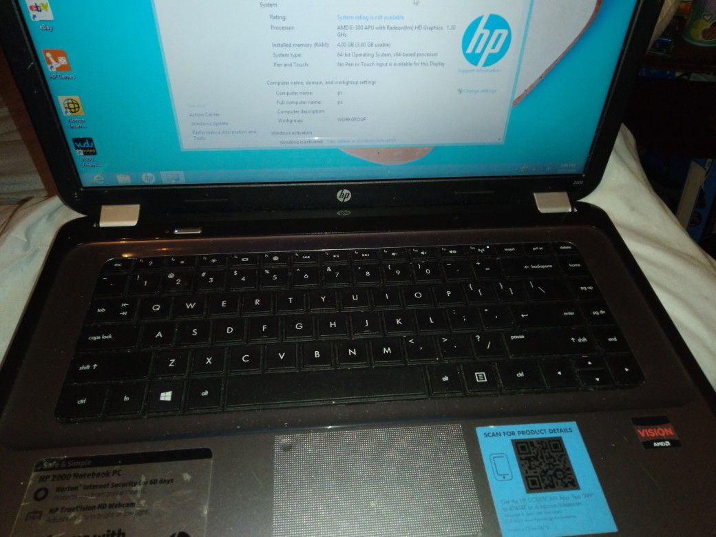 Hp laptop with charger windows 8 asking 100 obo