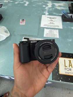 Sony ZVE 10