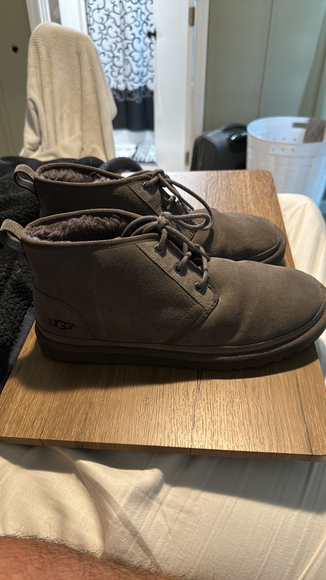 UGG Neumel