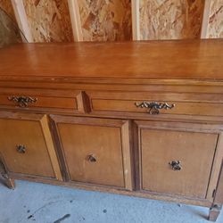Oak Dresser In Great Shape With Internal Shelves And Organizers