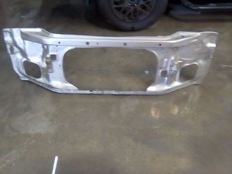 Radiator support 2002 tacoma