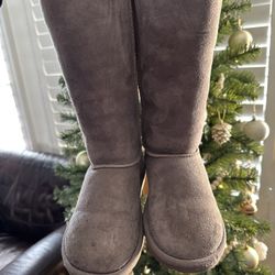 UGG kids CLASSIC TALL II BOOTS sz 2M US  YOUTH