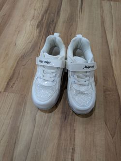 Girl's roller shoes