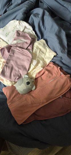 6 Swaddle + Baby Sleep Machine