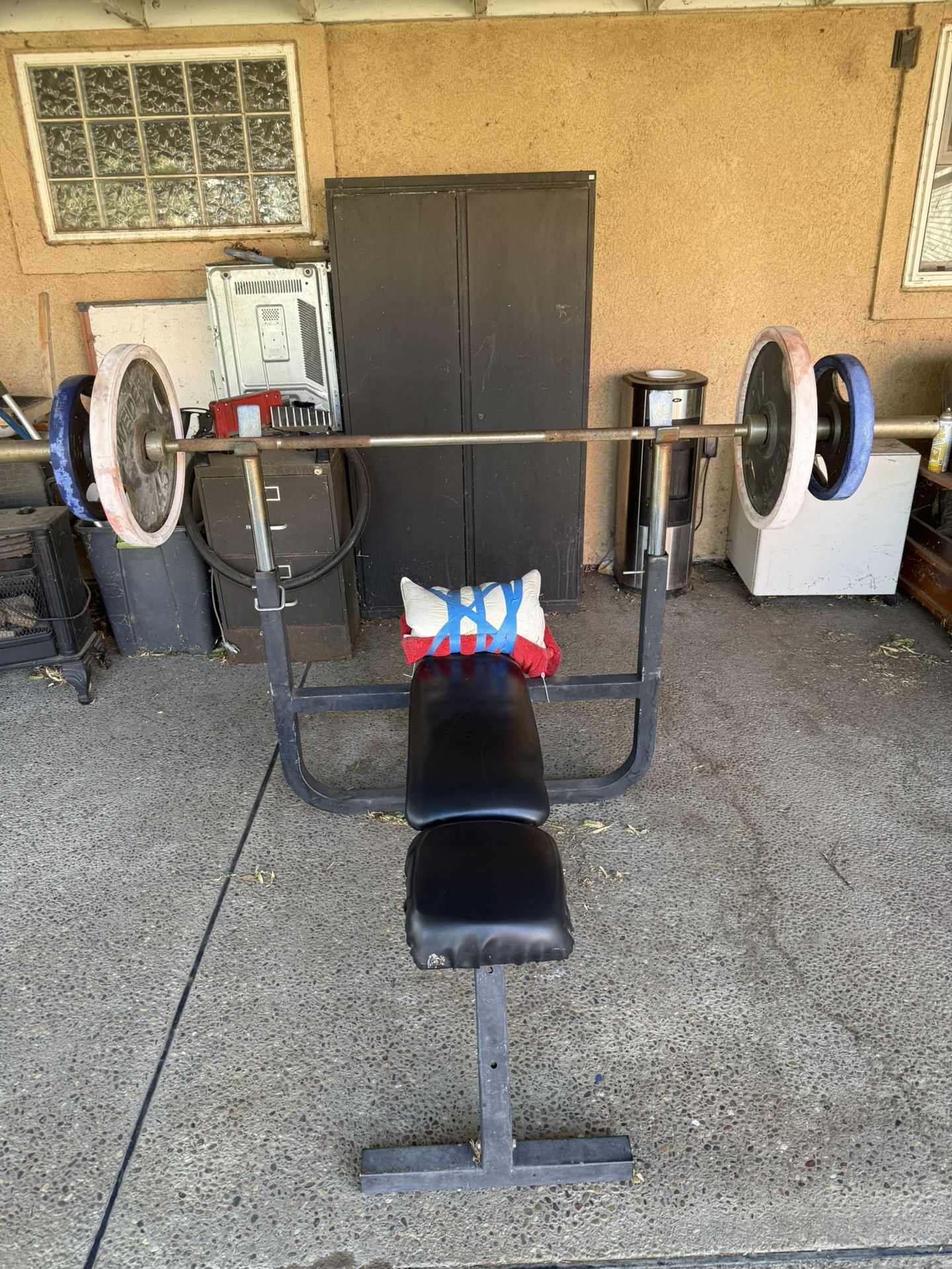 Bench Bar + Weights