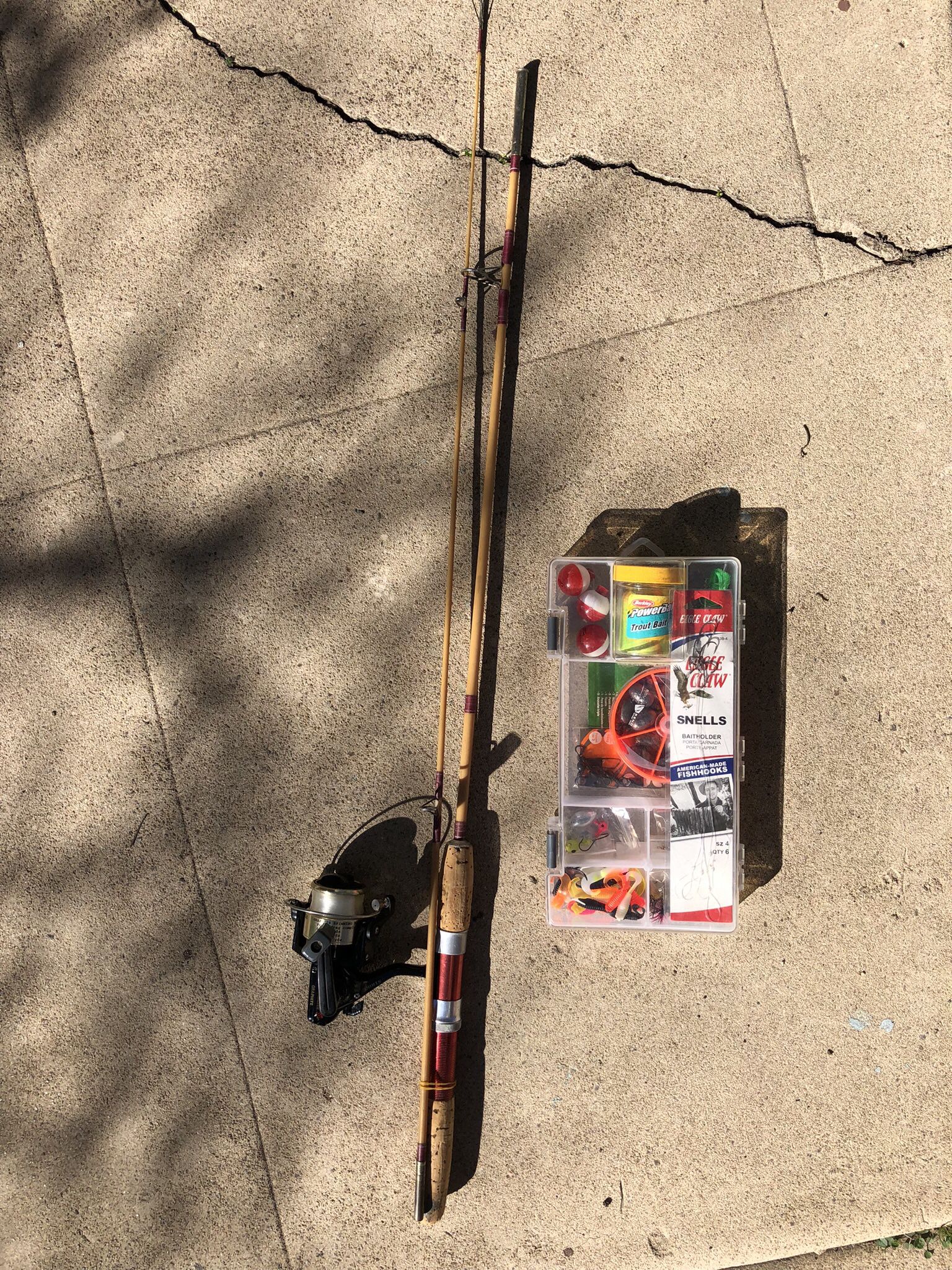 Fishing Pole & Reel With Tackle Box