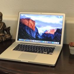 MacBook Pro 15” i7 16GB Memory SSD  Anti Glare Screen